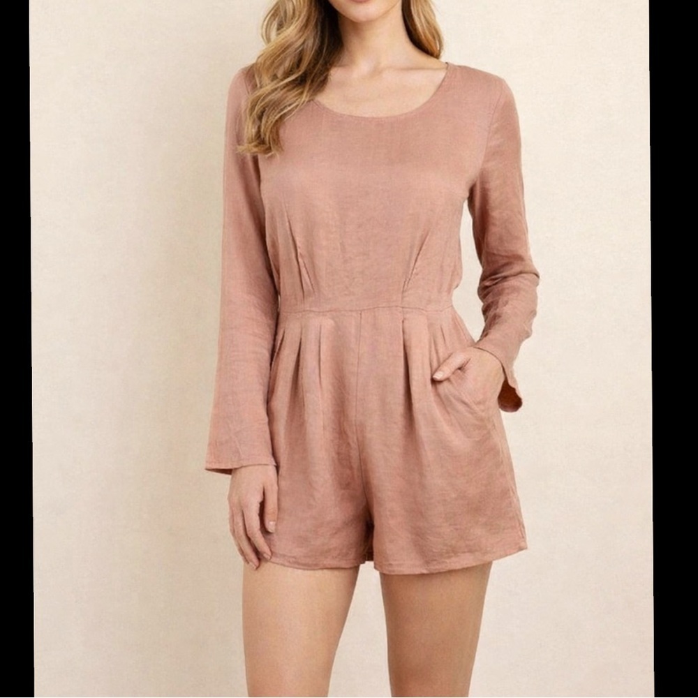 Forever 21 Mauve Rayon Long sleeve Crew Neck Cinch Waist Shorts Romper Size L